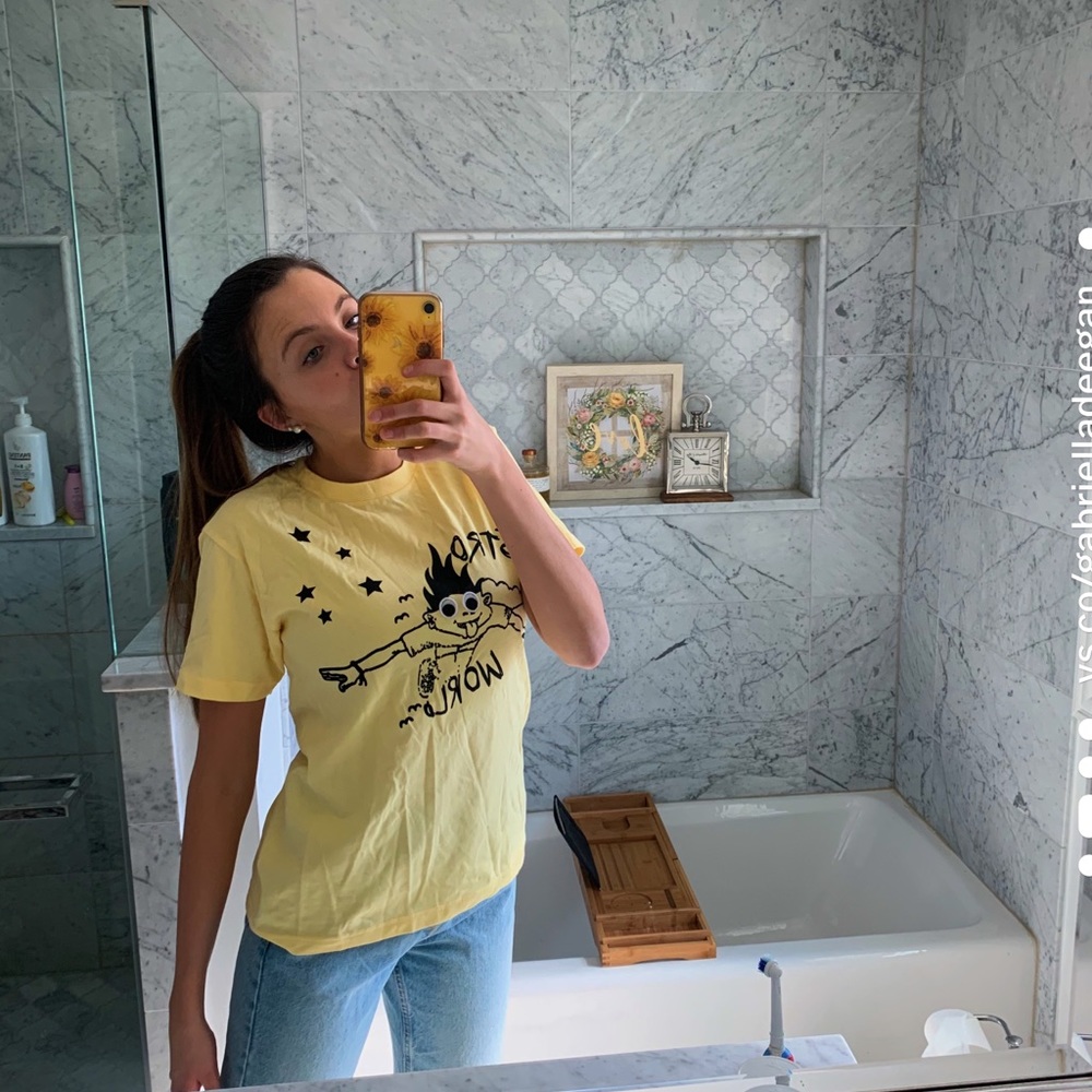 Astroworld tee, look I can fly
